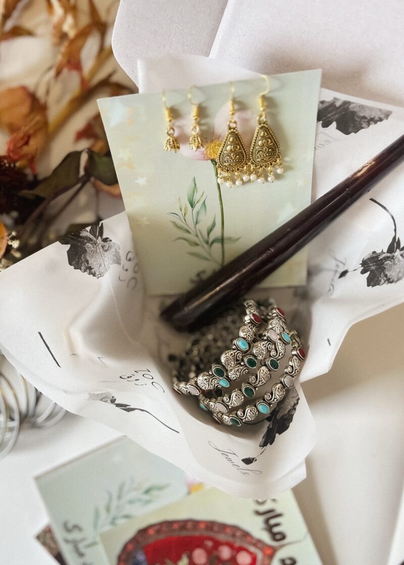 Eidi Box
With Anarkali Bangles